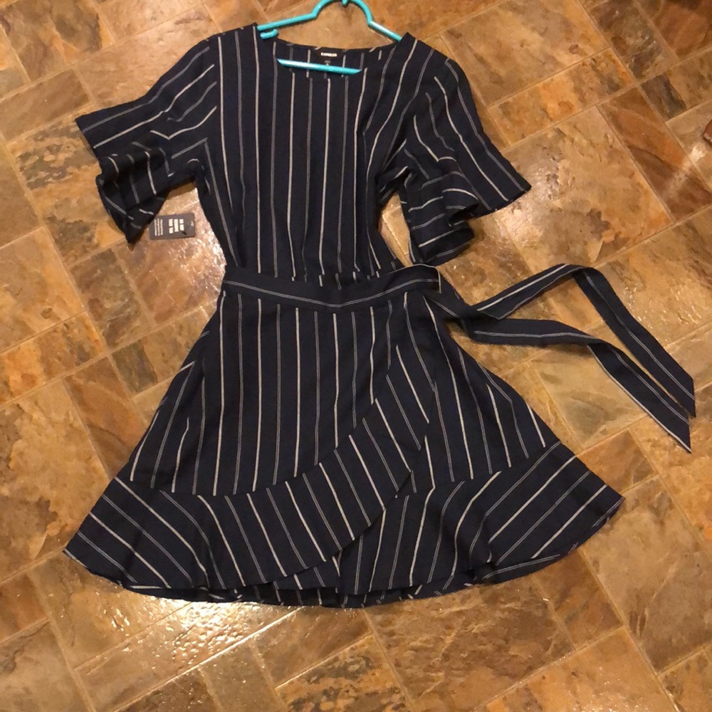 NWT EXPRESS Dress Size Medium